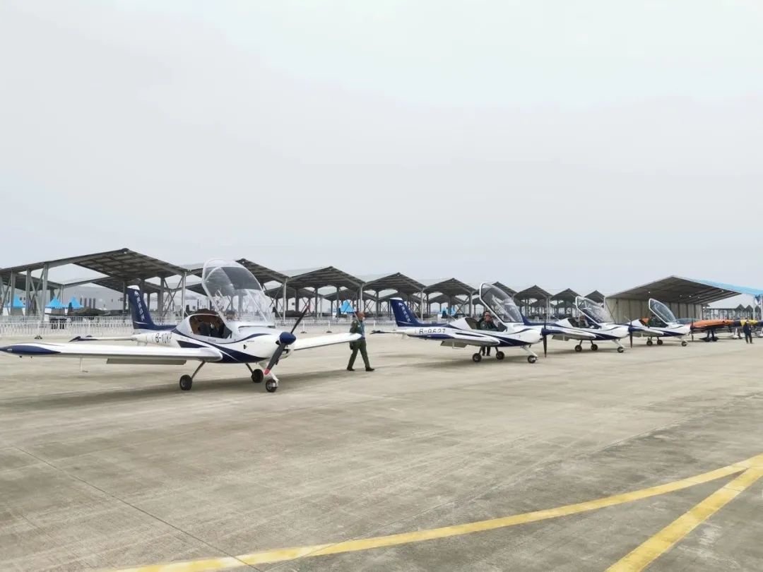 逆势飞翔！开云官方注册-开云(中国)
航空携手合作伙伴亮相2022南昌飞行大会