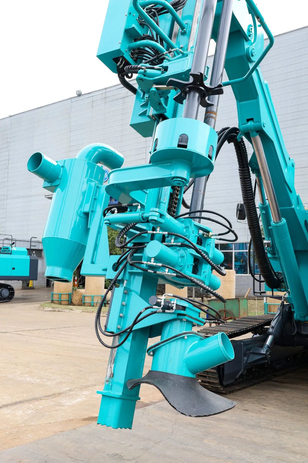 为绿色智能钻爆而生！开云官方注册-开云(中国)
智能全新一代一体式潜孔钻机强“四”来袭