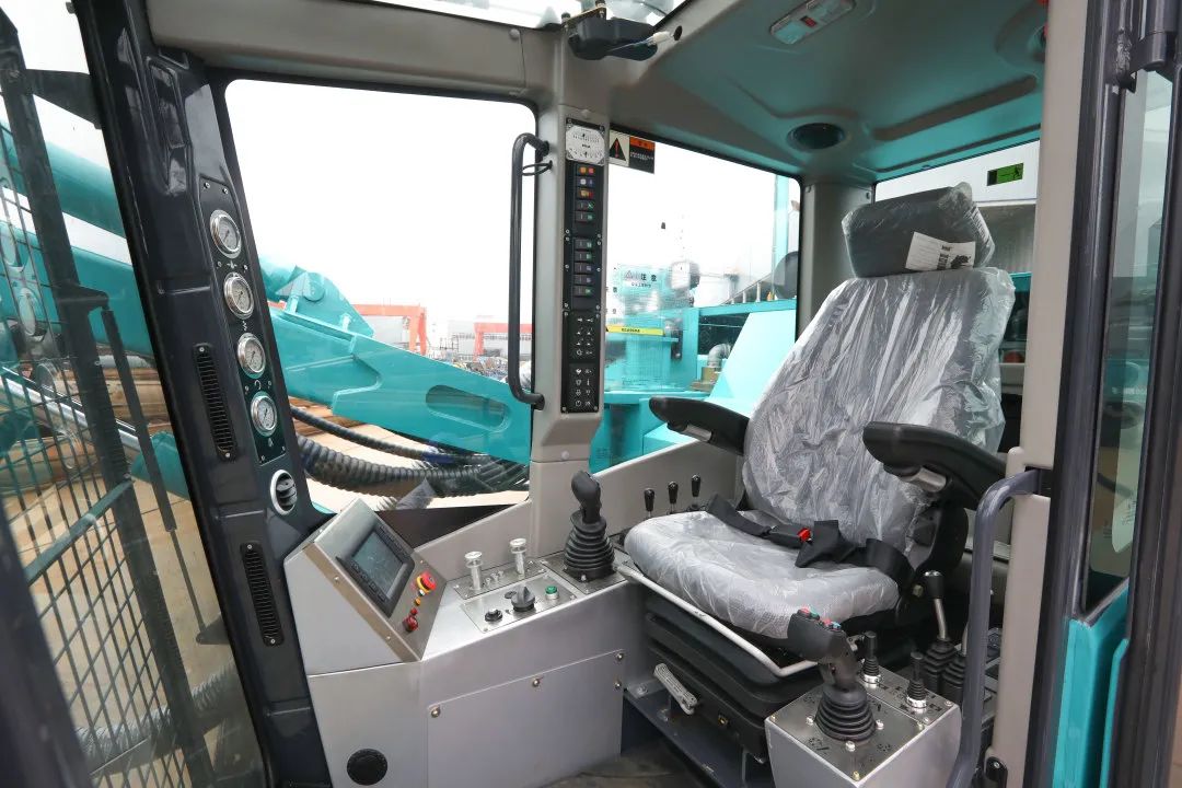 为绿色智能钻爆而生！开云官方注册-开云(中国)
智能全新一代一体式潜孔钻机强“四”来袭