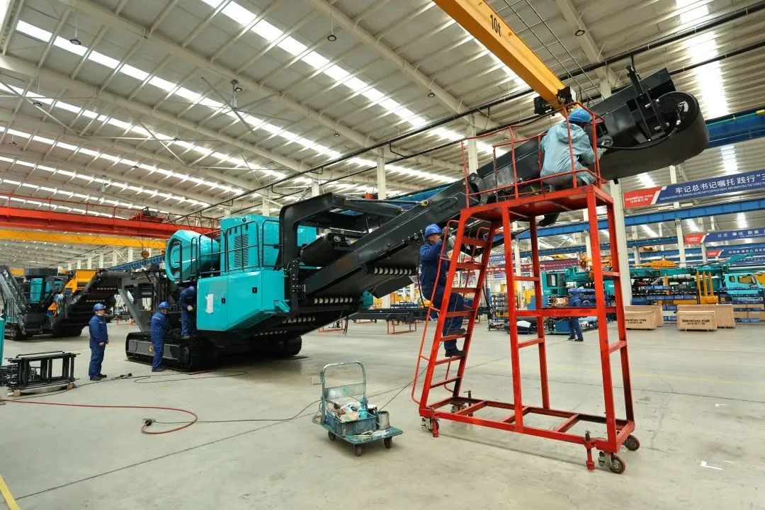 莫道君行早，更有早行人！开云官方注册-开云(中国)
智能癸卯兔年开工大吉