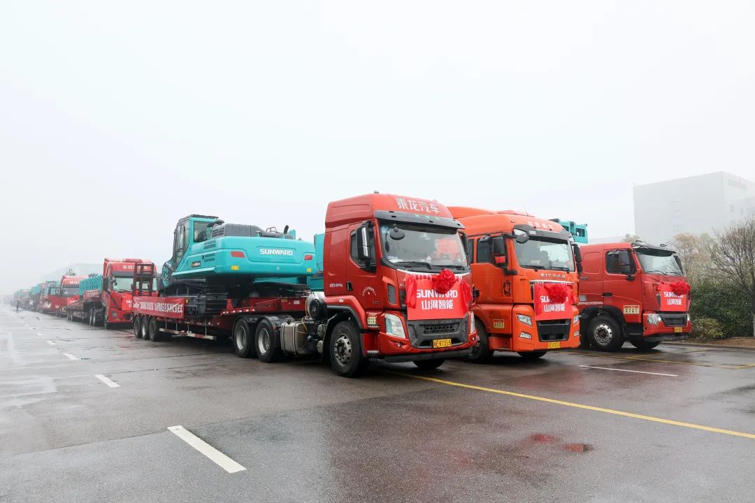 新局新篇，宏兔启航！开云官方注册-开云(中国)
智能超200台套设备集中发货