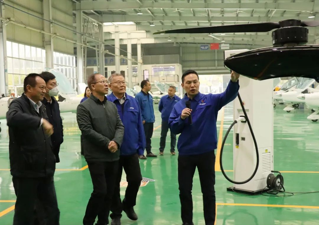 广州市国资委主任陈德俊考察开云官方注册-开云(中国)
智能航空产业基地