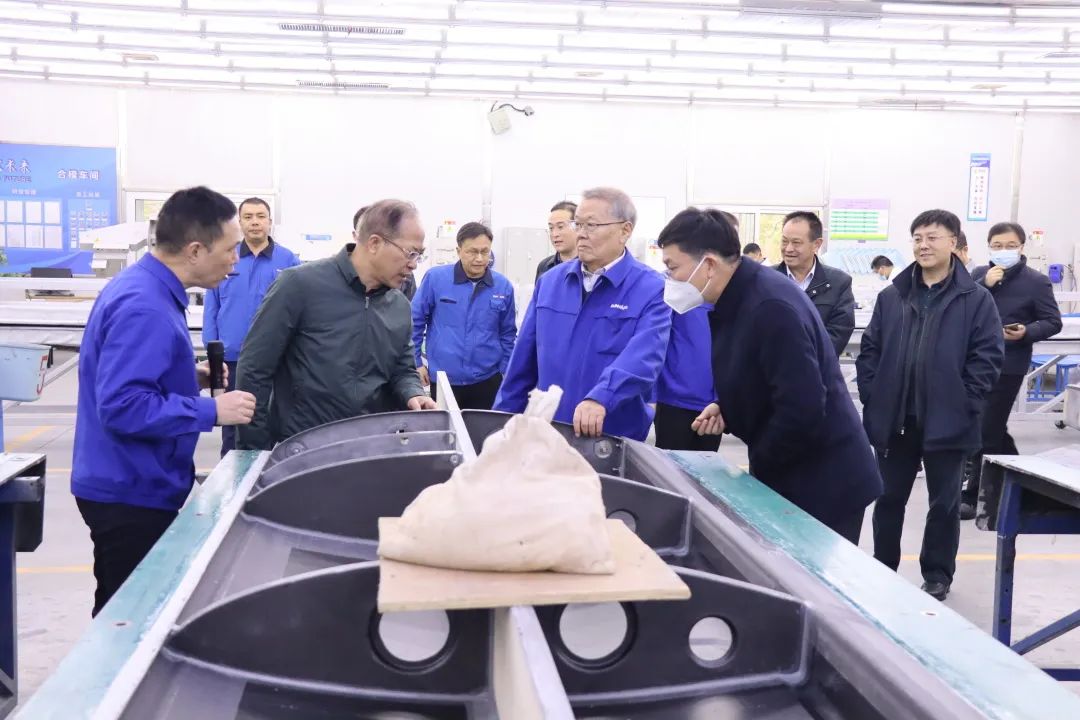 广州市国资委主任陈德俊考察开云官方注册-开云(中国)
智能航空产业基地