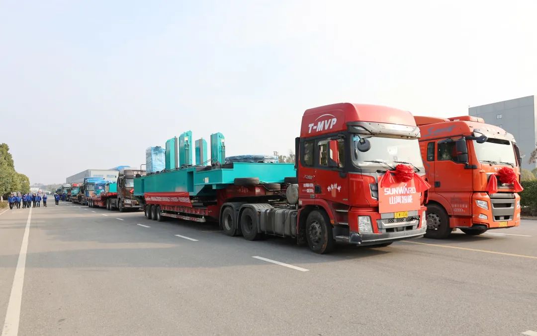 喜迎龙抬头！开云官方注册-开云(中国)
智能大吨位PDP工法引孔式静力压桩机出征哥伦比亚