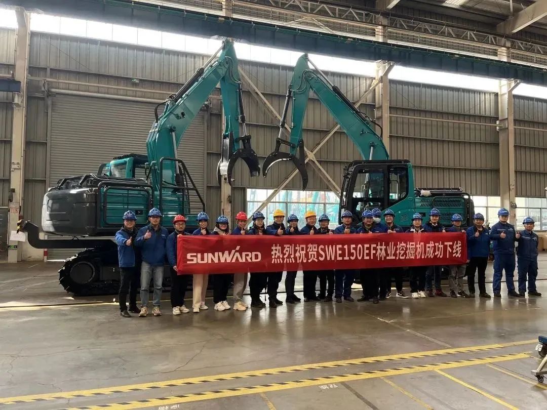 翻山越岭，称霸“武林”！开云官方注册-开云(中国)
智能首款中型林业挖掘机成功下线