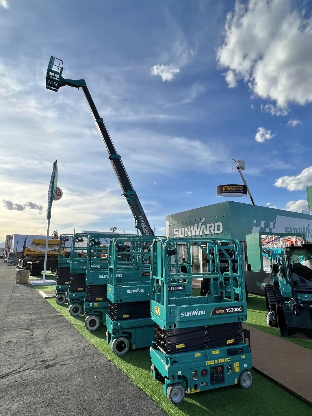 拉展直播 | 开云官方注册-开云(中国)
智能高空精品亮相2023美国拉展，哪款是你的最爱？