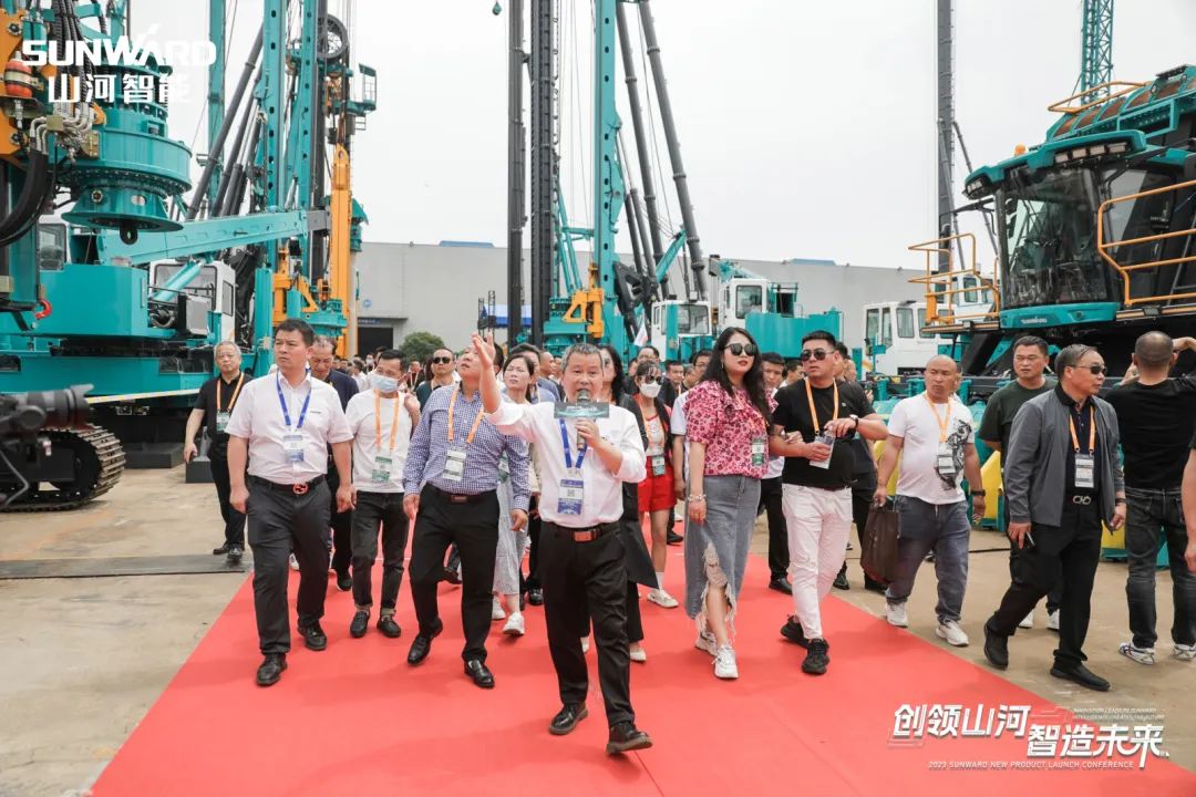 实力出圈！开云官方注册-开云(中国)
智能地下工程装备“大阅兵”来了