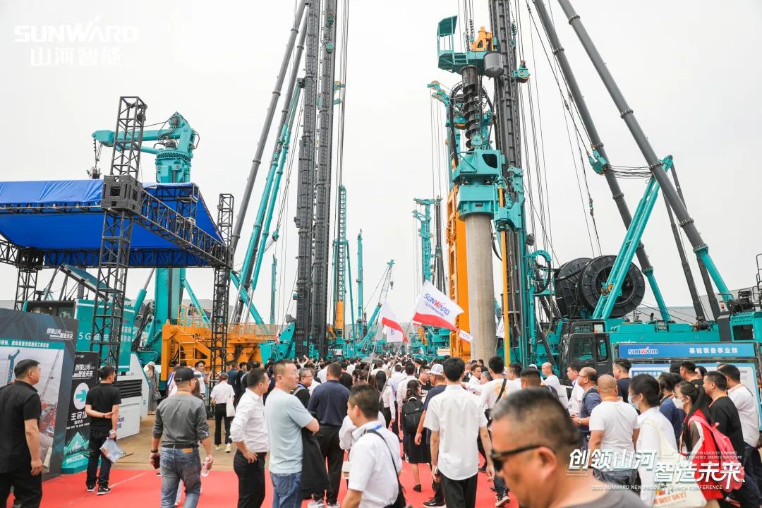 实力出圈！开云官方注册-开云(中国)
智能地下工程装备“大阅兵”来了