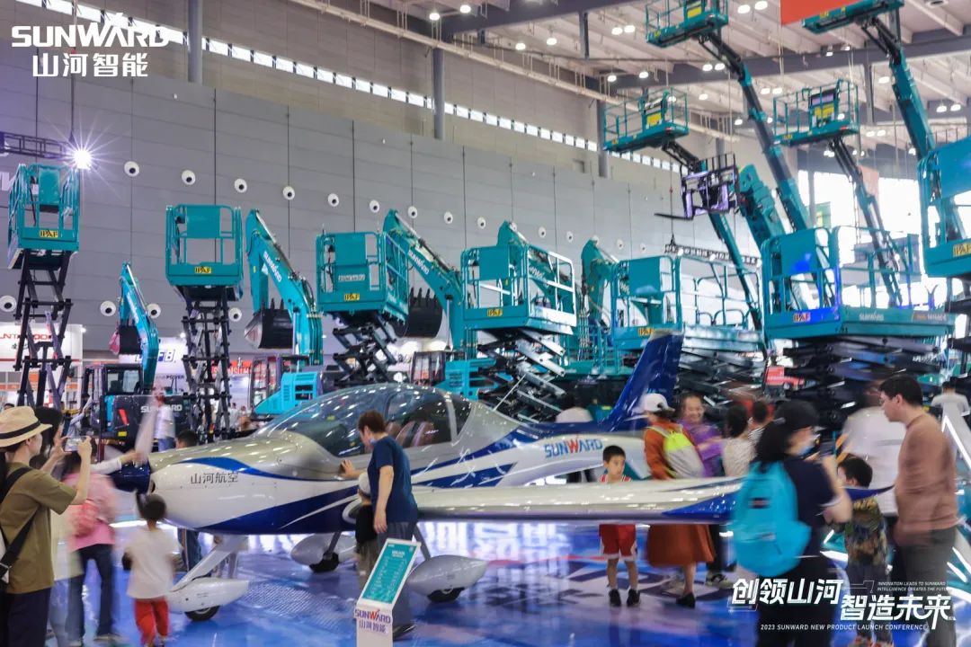 2023 CICEE | 全球工程机械盛会完美落幕！开云官方注册-开云(中国)
智能交出闪亮答卷