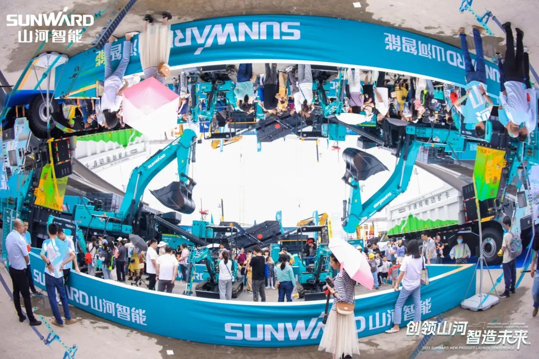 2023 CICEE | 全球工程机械盛会完美落幕！开云官方注册-开云(中国)
智能交出闪亮答卷
