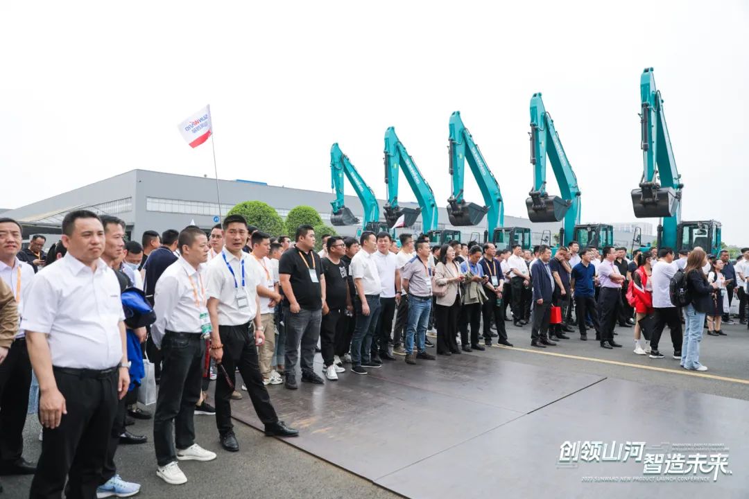 2023 CICEE | 全球工程机械盛会完美落幕！开云官方注册-开云(中国)
智能交出闪亮答卷