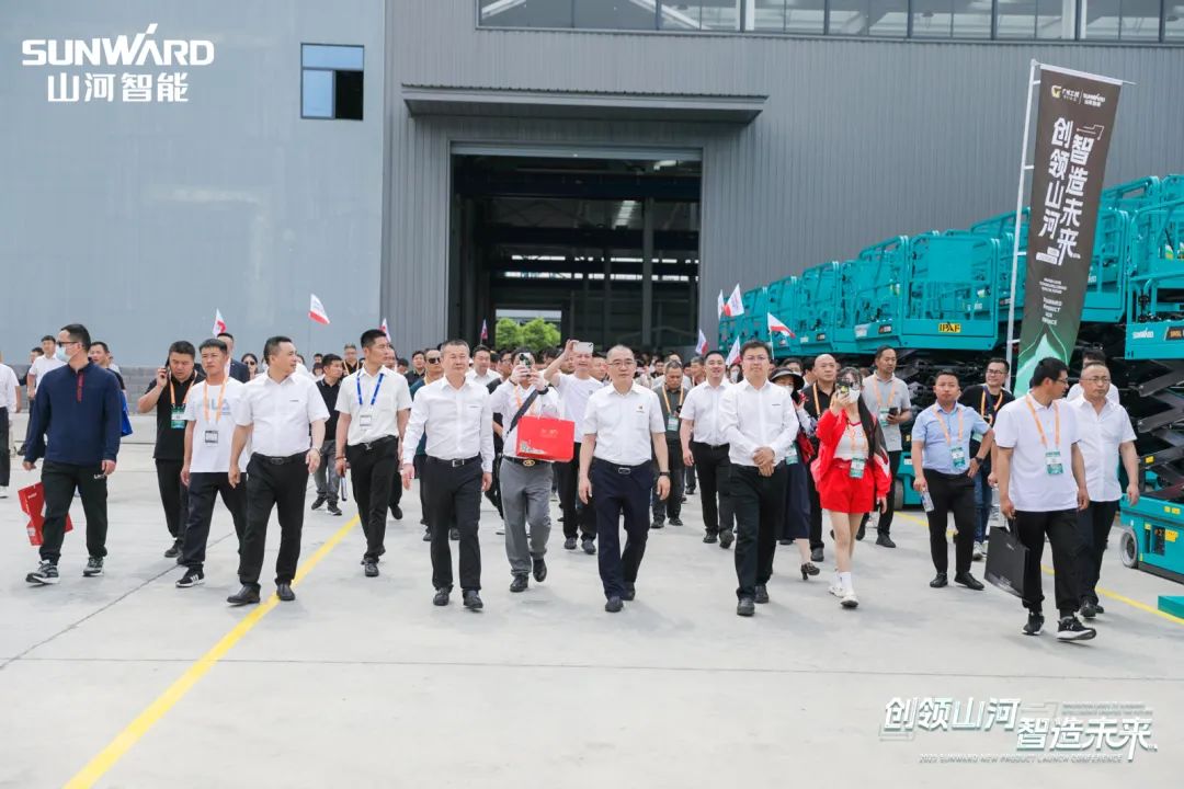 2023 CICEE | 全球工程机械盛会完美落幕！开云官方注册-开云(中国)
智能交出闪亮答卷