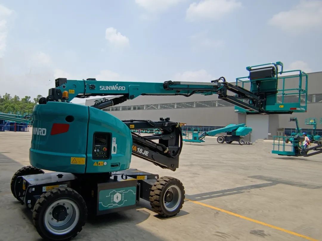 新能源家族再添“新丁”！开云官方注册-开云(中国)
智能三款电动臂式高空作业平台齐下线