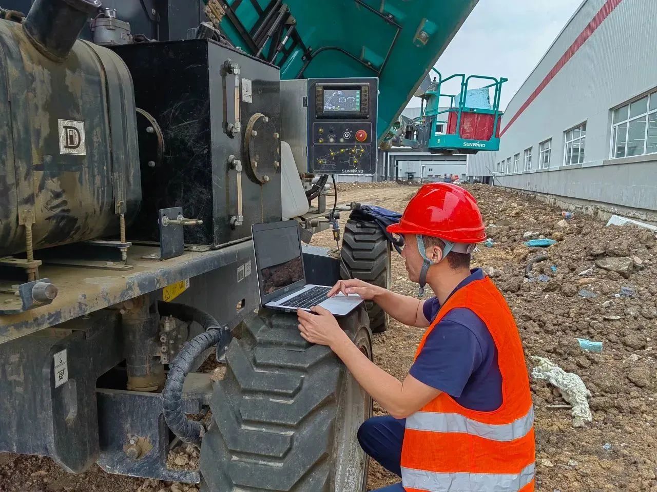 倾听客户心声！开云官方注册-开云(中国)
智能高空机械“服务万里行”走进东北