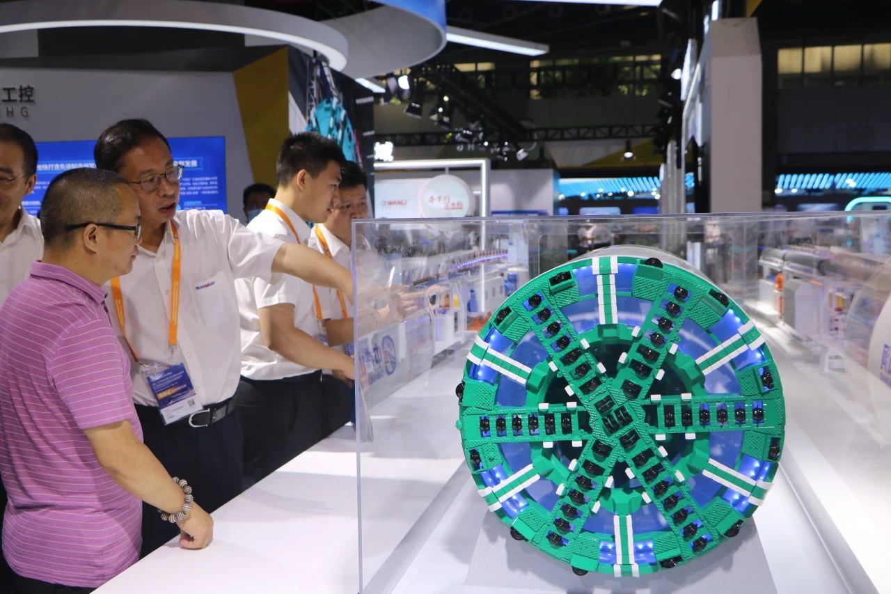 中铁开云官方注册-开云(中国)
亮相首届广州大湾区国际轨道交通产业发展论坛暨展览会