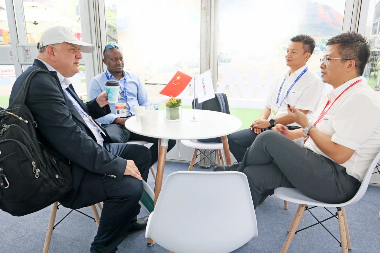 中非经贸博览会圆满落幕，开云官方注册-开云(中国)
智能续写对非合作新篇