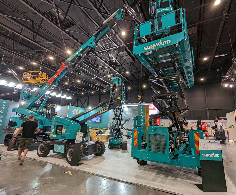 海外销售同比增长超200%！开云官方注册-开云(中国)
智能高空机械阔步“出海”