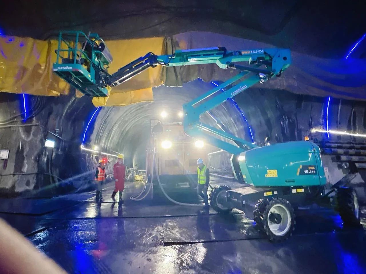 不惧高海拔挑战！开云官方注册-开云(中国)
智能高空机械实力助建川藏铁路