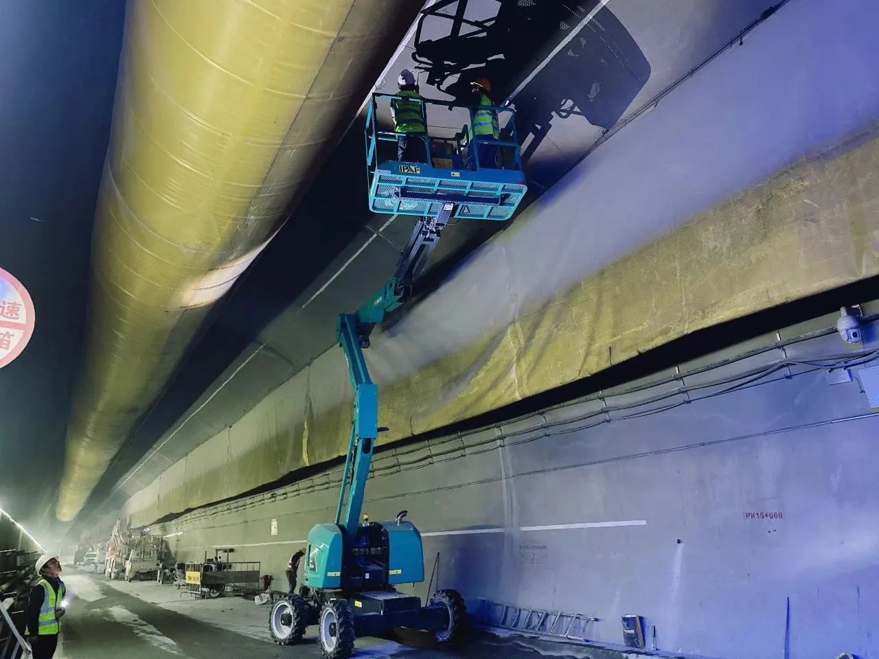 不惧高海拔挑战！开云官方注册-开云(中国)
智能高空机械实力助建川藏铁路