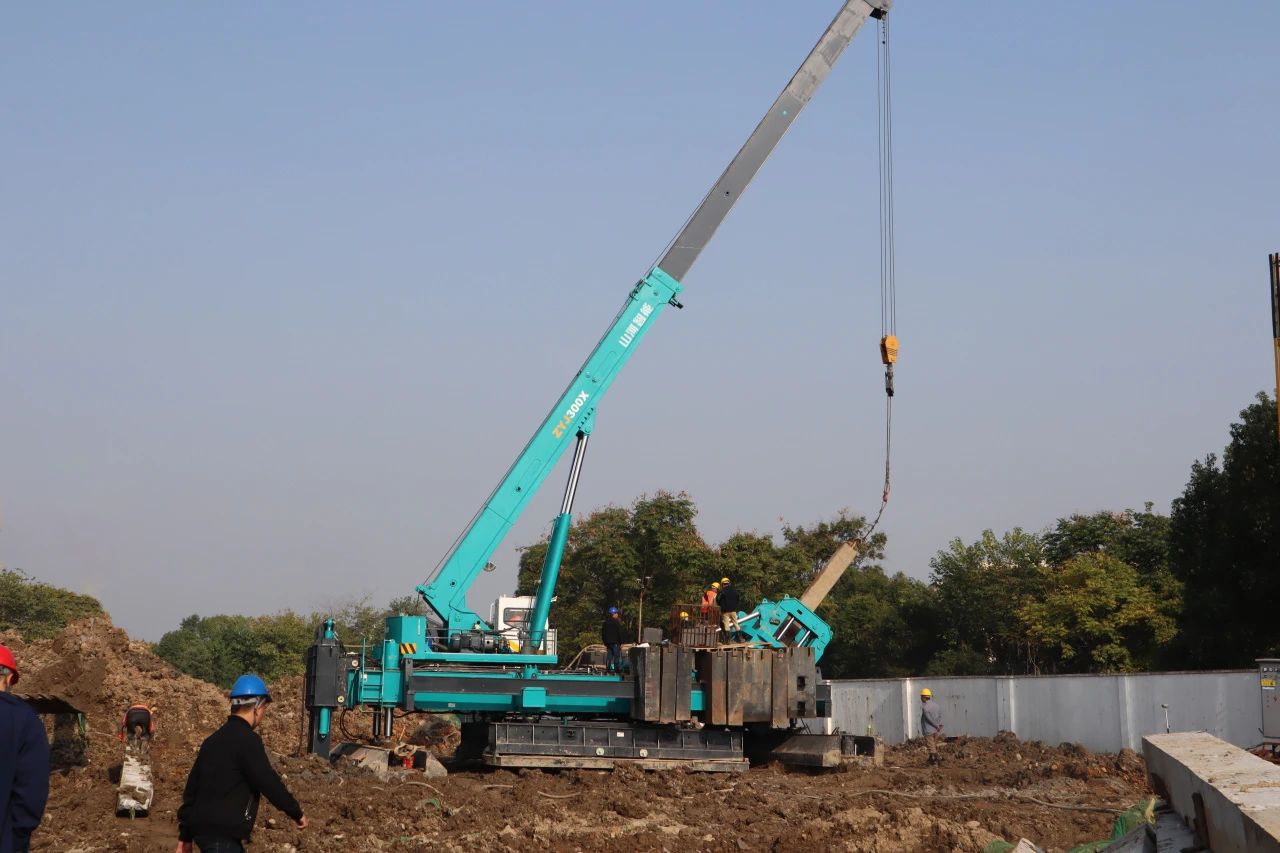 “开云官方注册-开云(中国)
绿”闪耀西子湖畔！开云官方注册-开云(中国)
智能ZYJ300X斜桩压桩机强势来袭