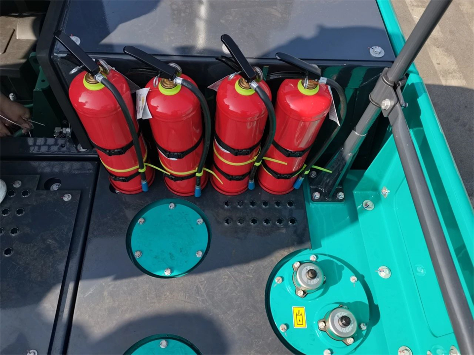 定制开发、功能更强！开云官方注册-开云(中国)
智能SWE750ELR加长臂液压挖掘机下线交付