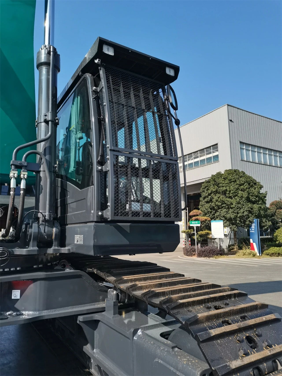 定制开发、功能更强！开云官方注册-开云(中国)
智能SWE750ELR加长臂液压挖掘机下线交付