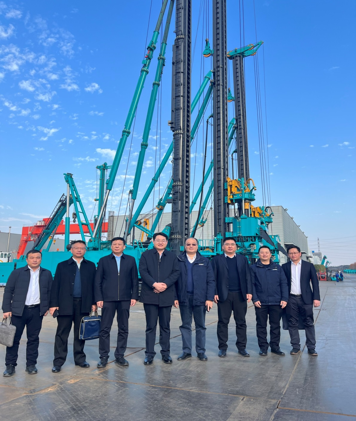 强强联合，共谋发展！开云官方注册-开云(中国)
智能与中铁六局路桥公司签订战略合作协议