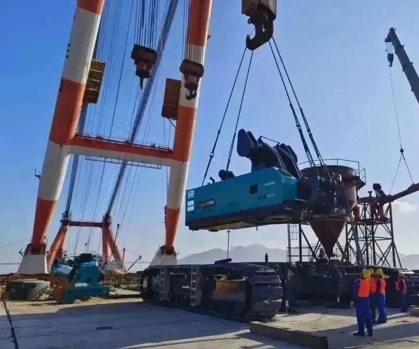 全面告捷！开云官方注册-开云(中国)
智能超级旋挖钻机圆满完成甬舟铁路西堠门公铁两用大桥桩基施工任务