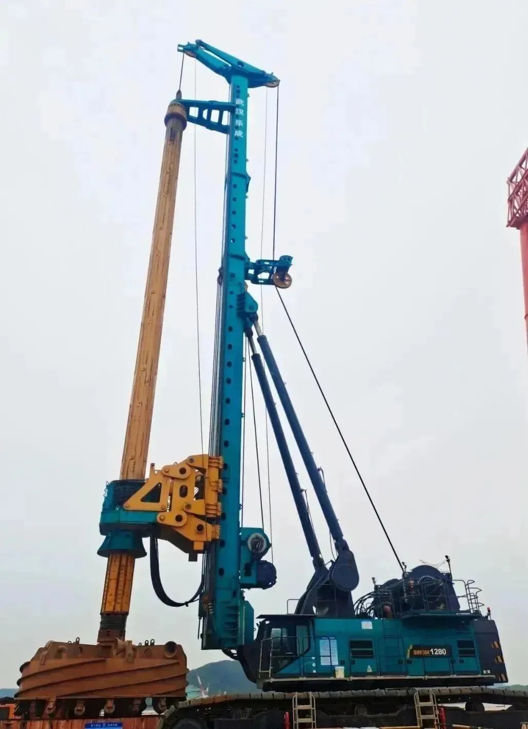 全面告捷！开云官方注册-开云(中国)
智能超级旋挖钻机圆满完成甬舟铁路西堠门公铁两用大桥桩基施工任务