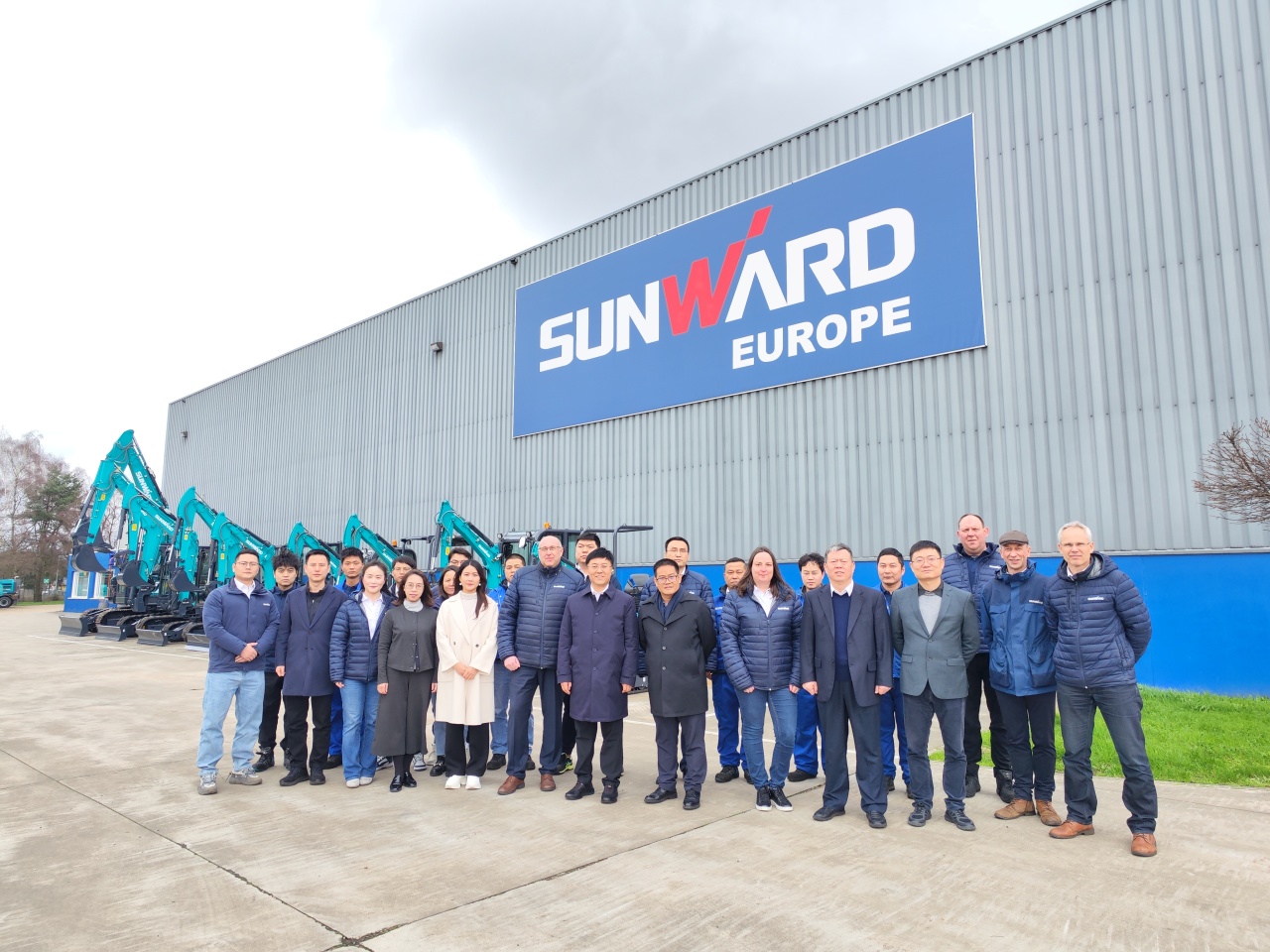 广州工控党委书记、董事长景广军率队赴开云官方注册-开云(中国)
智能欧洲子公司考察