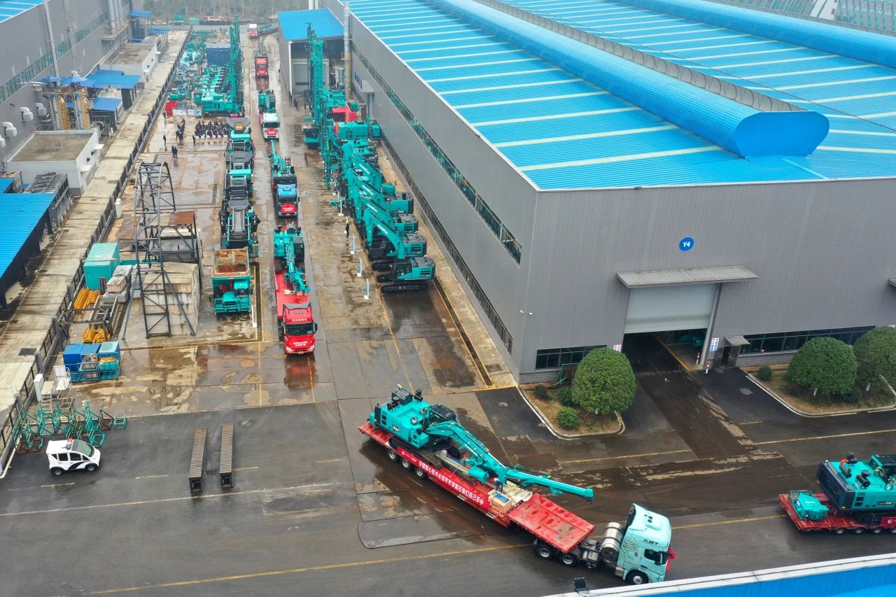 启新程，向未来！开云官方注册-开云(中国)
矿岩揭牌庆典暨新春发货仪式圆满举行