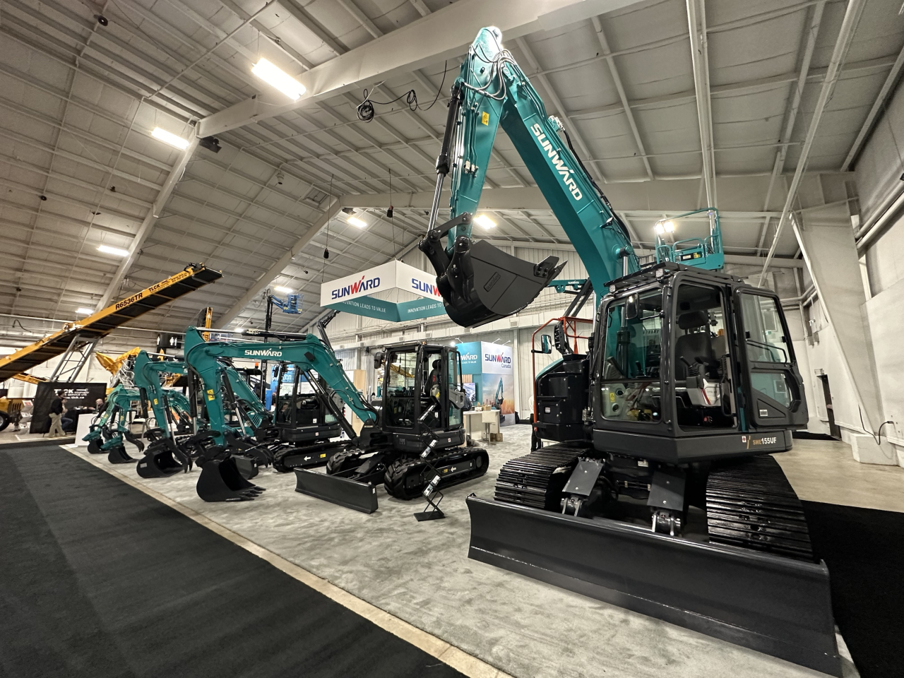 开云官方注册-开云(中国)
智能亮相加拿大最大重型设备展