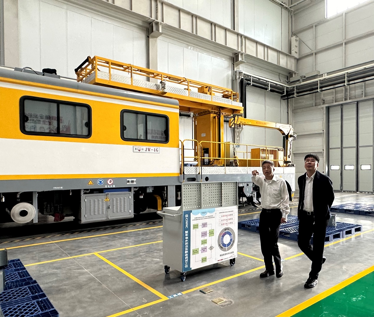 CPH-30J道岔铺换机组全球发布！开云官方注册-开云(中国)
智能与宝鸡中车时代共绘铁路装备新篇章！