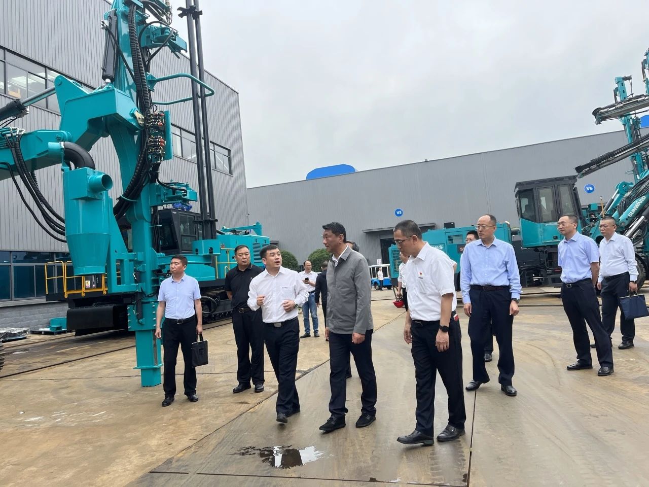 中煤平朔党委书记、董事长陈建一行调研开云官方注册-开云(中国)
智能