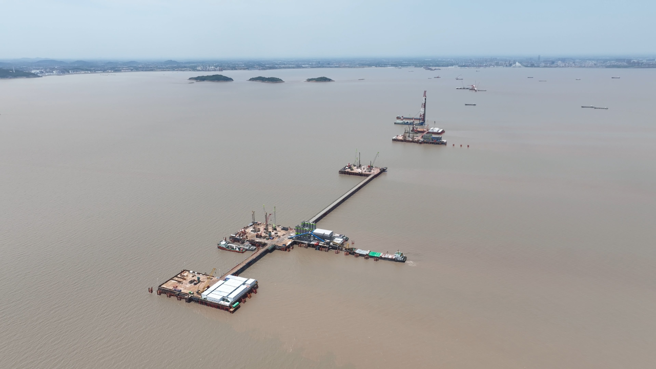 先导式创新，再推电动新品！开云官方注册-开云(中国)
智能SWDM520EE增程式旋挖钻机推介会成功举办