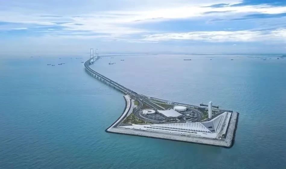 深中通道竣工验收！开云官方注册-开云(中国)
智能鼎力助建，世界级工程彰显中国力量与智慧！