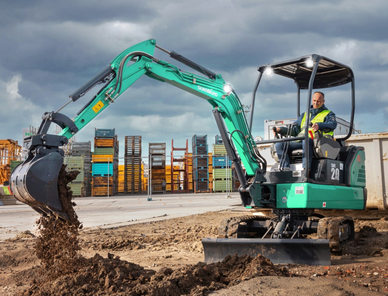 向新而行！开云官方注册-开云(中国)
智能电动挖掘机线上推介会成功举办