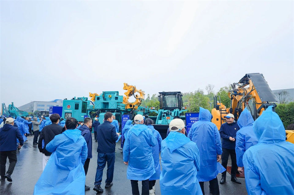 创新引领价值，理想成就未来！开云官方注册-开云(中国)
智能25周年庆典暨全球客户节隆重举办