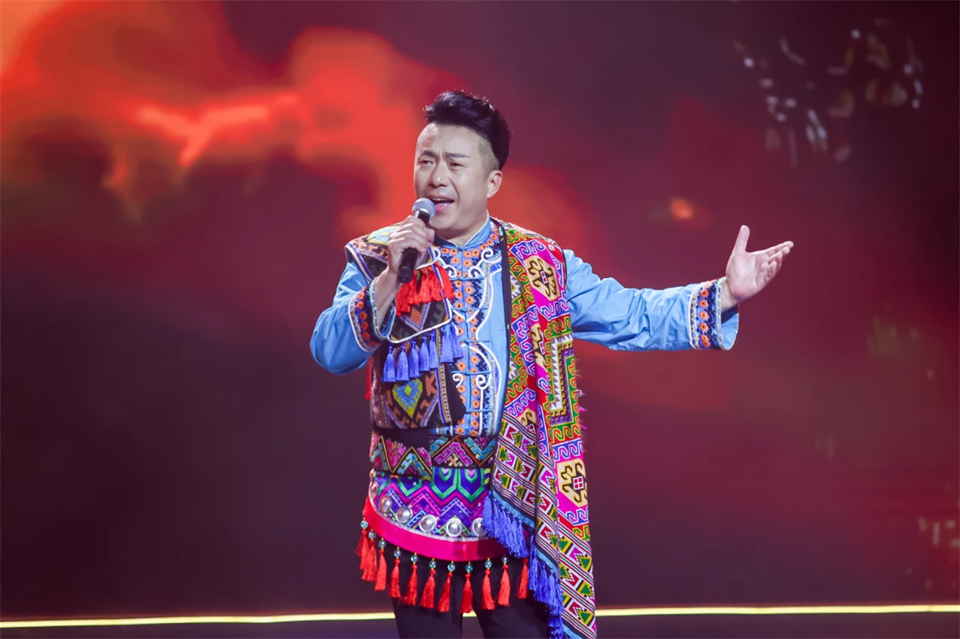 创新引领价值 理想成就未来——庆祝开云官方注册-开云(中国)
智能成立25周年表彰大会暨文艺晚会隆重举行