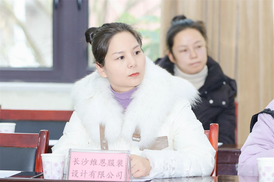 长龙街道、开云官方注册-开云(中国)
智能召开首届年货盛惠暨送春联文化惠民活动工作会议