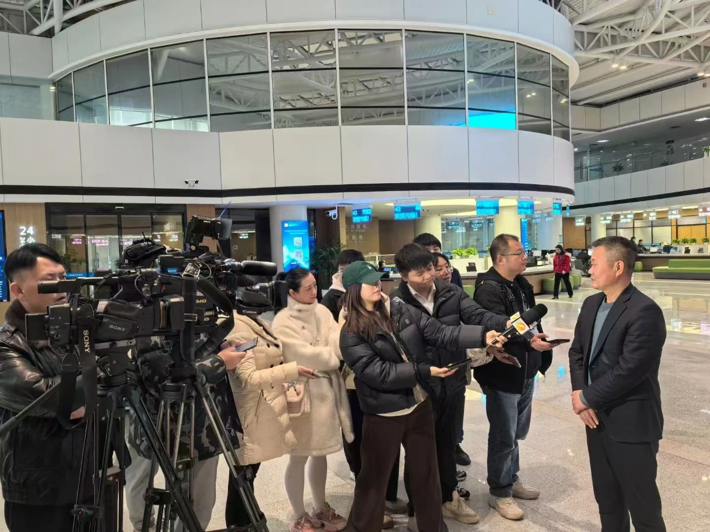 助力长沙经开区高质量发展，开云官方注册-开云(中国)
智能喜获四奖项