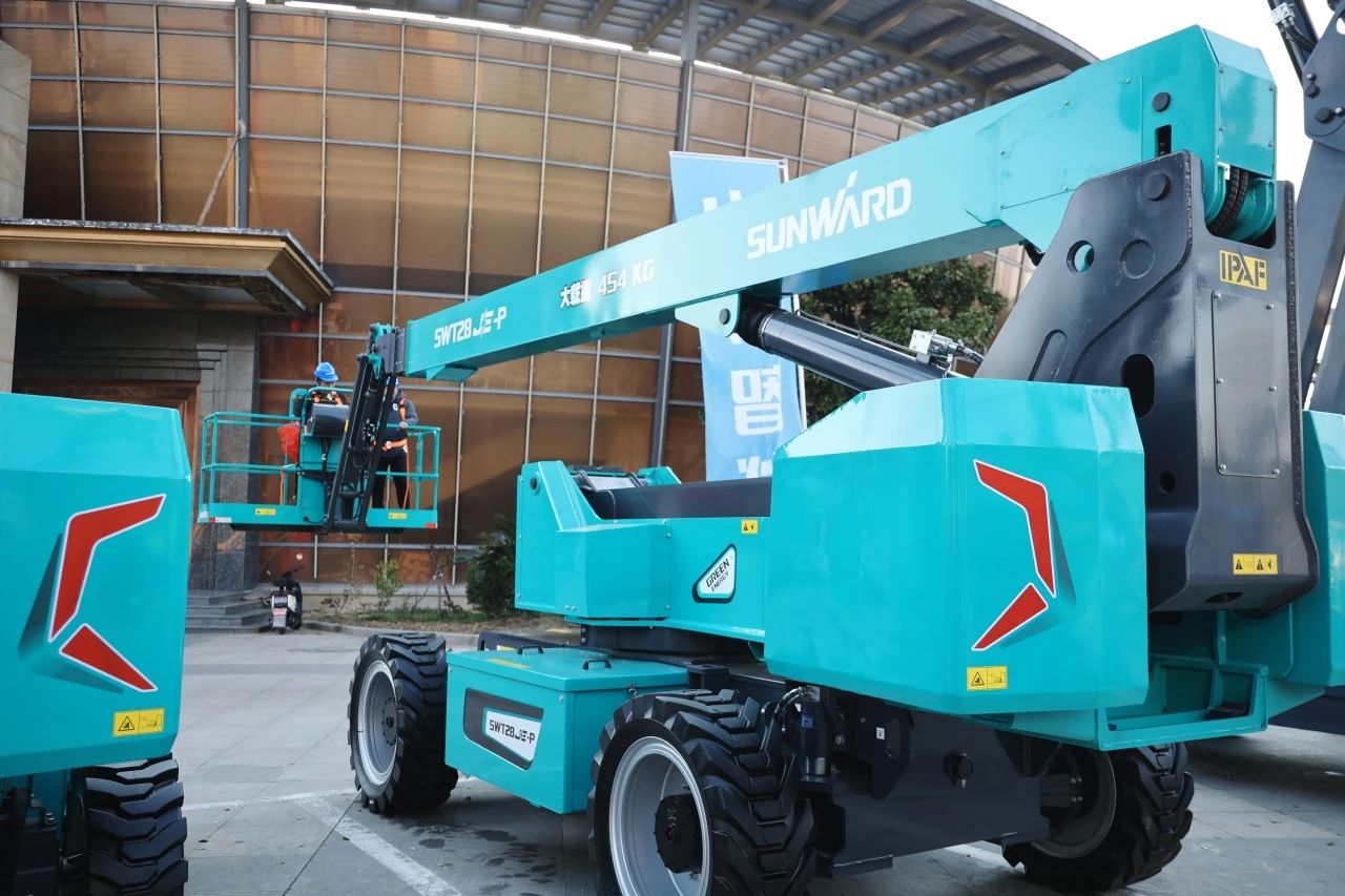 登“高”向“新”，开云官方注册-开云(中国)
智能亮相第九届全国高空作业平台租赁大会