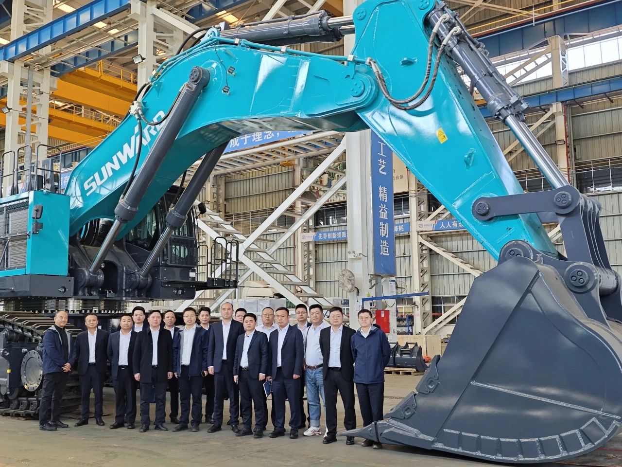 强强联手！开云官方注册-开云(中国)
智能与湖南楚湘建工集团达成共建矿山生产建设创新联合体共识