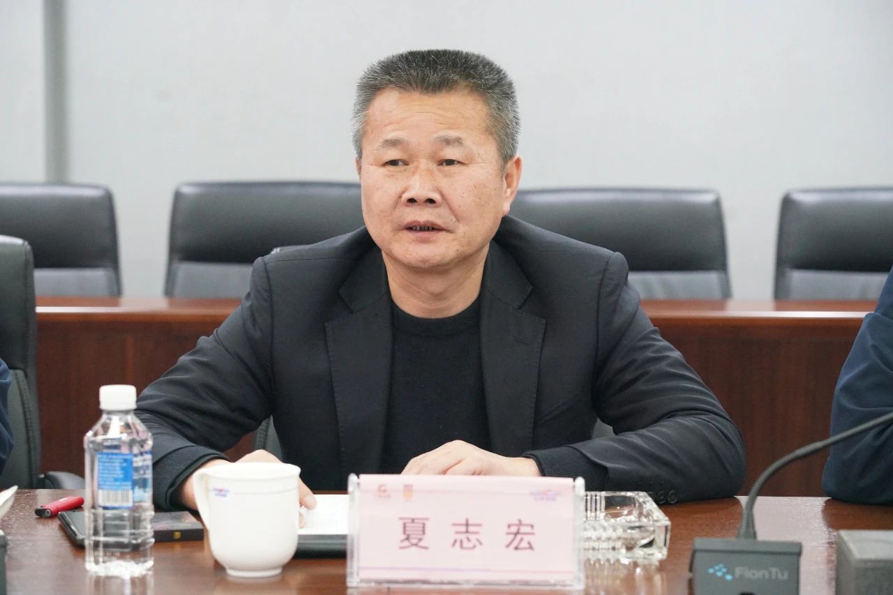 强强联手！开云官方注册-开云(中国)
智能与湖南楚湘建工集团达成共建矿山生产建设创新联合体共识