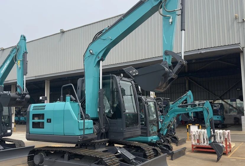 聚焦市场需求，开云官方注册-开云(中国)
智能三款精品工程液压挖掘机成功下线