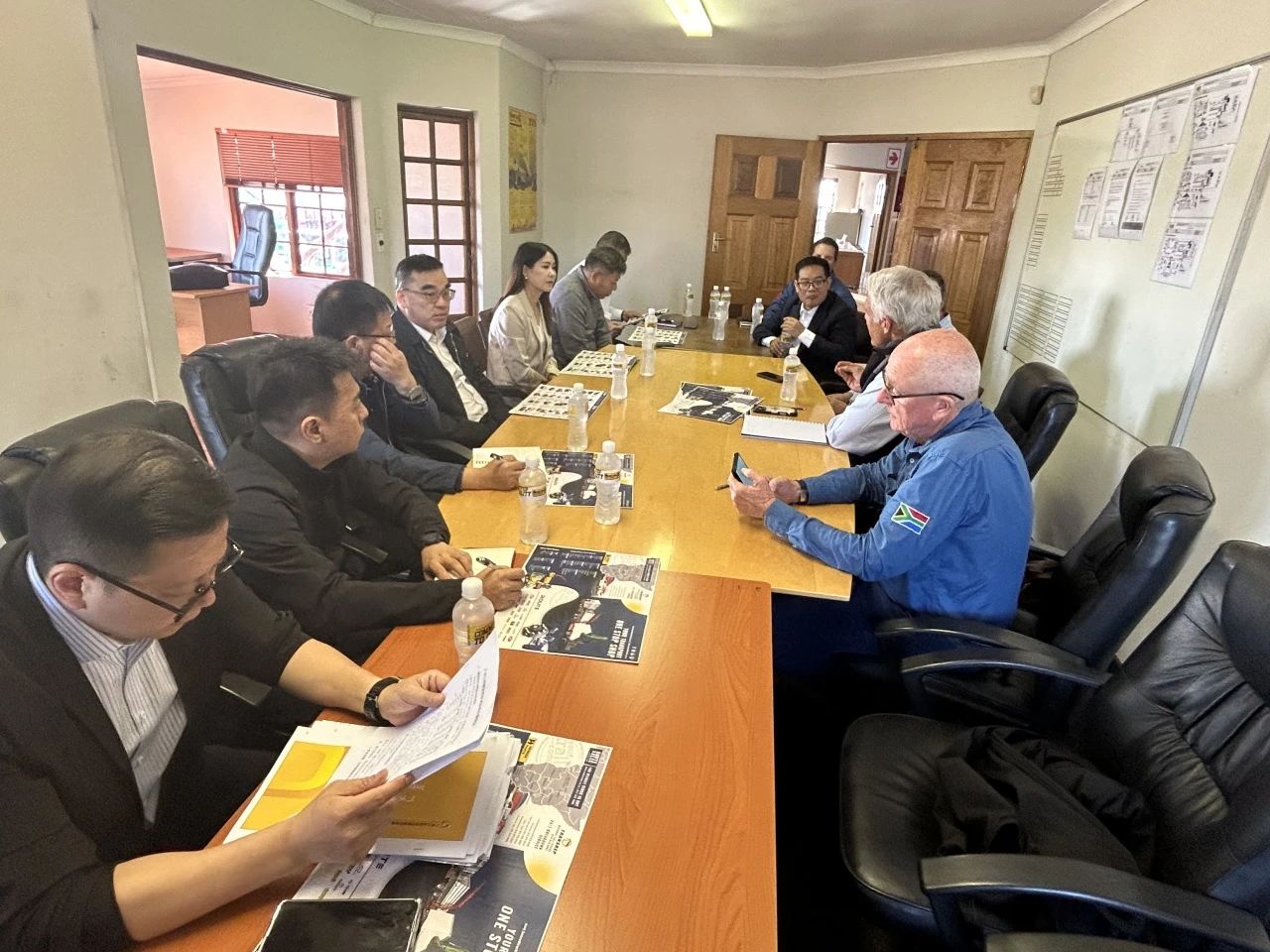 广州工控集团总经理王福铸率队考察开云官方注册-开云(中国)
智能南非子公司