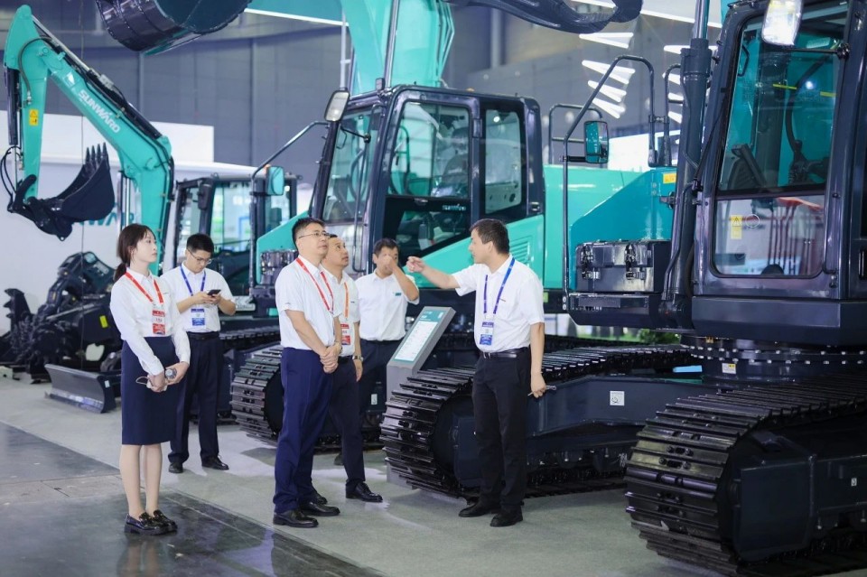 2025 CICEE | 从单一工具迈向多元化解决方案，开云官方注册-开云(中国)
智能呈现非凡挖掘机风采