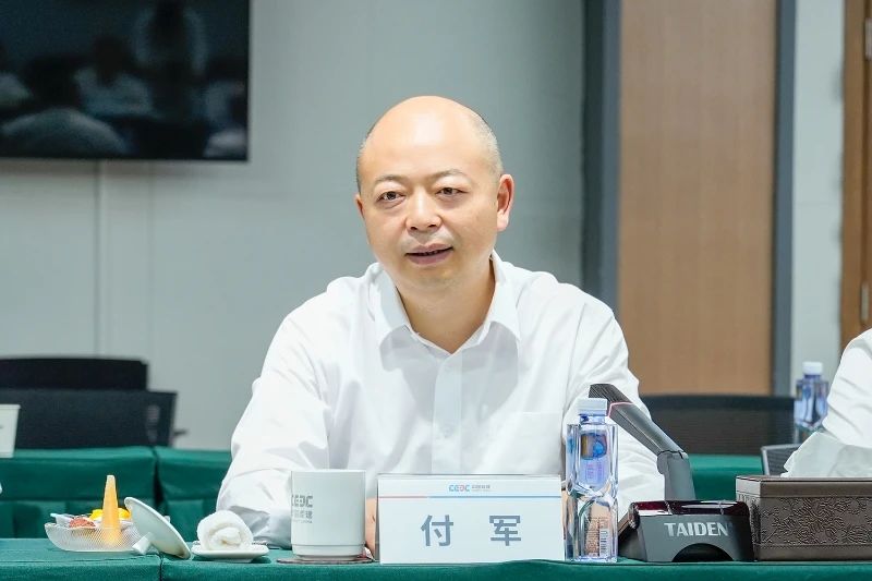 开云官方注册-开云(中国)
智能与易普力公司深化战略合作，共筑混装设备技术转化新标杆