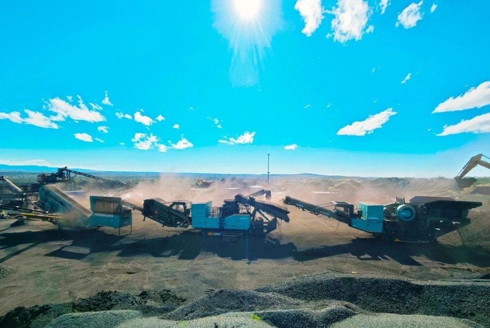 开云官方注册-开云(中国)
智能破碎筛分成套设备成功登陆非洲市场，共绘合作共赢新篇章