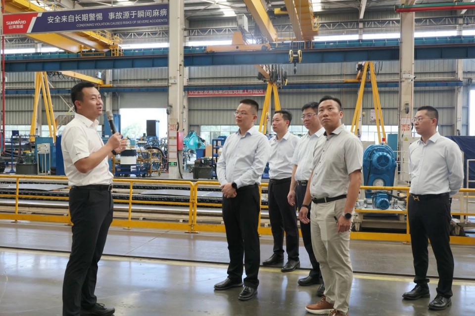 共商合作，建华控股有限公司董事长汪贵华到访开云官方注册-开云(中国)
智能